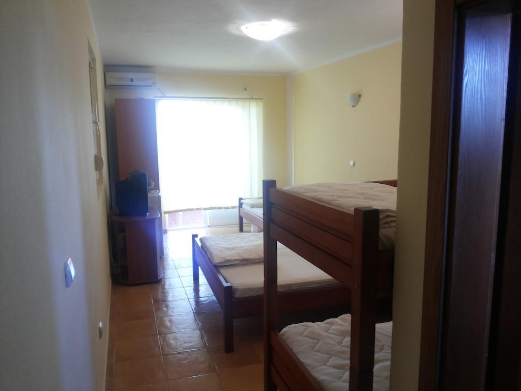 Apartments And Studios Anicic Utjeha Room photo